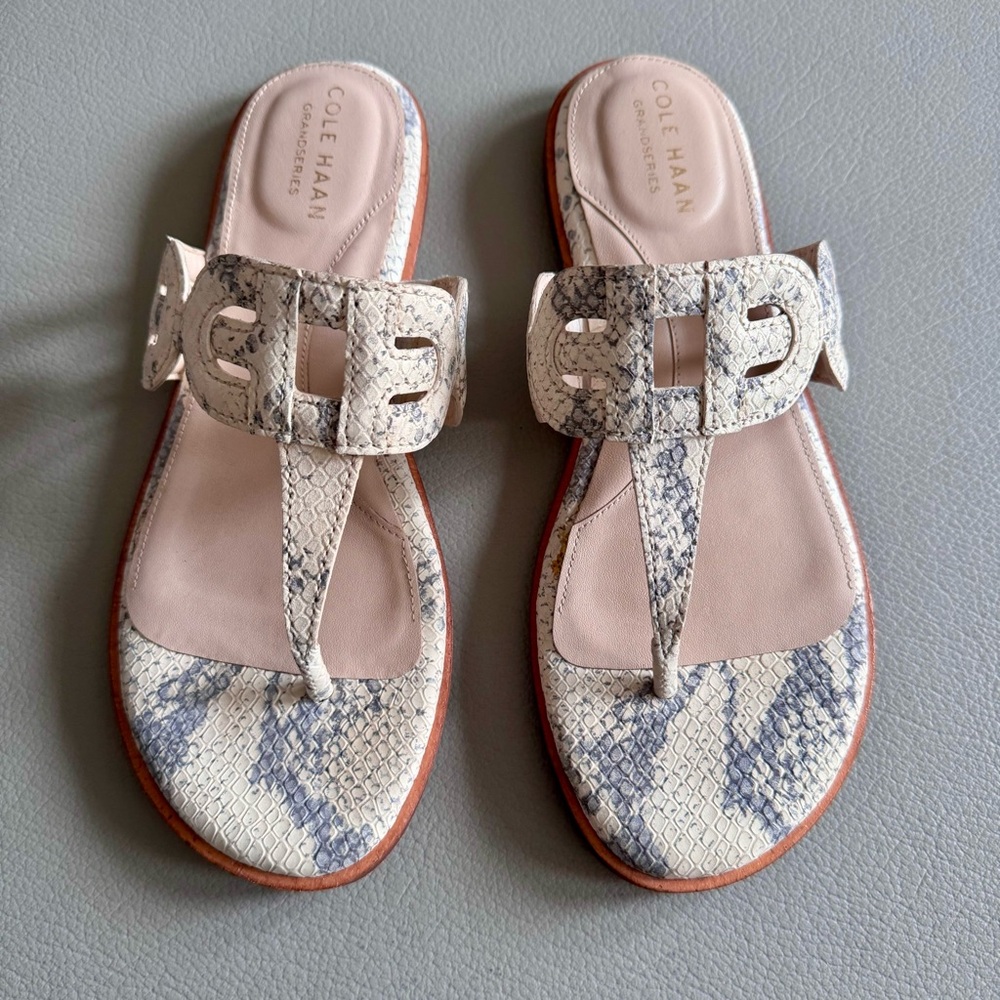 Cole Haan Leather Sandals | White/Gray | Cushioned sole | Size 6 B